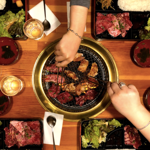 makan daging wagyu