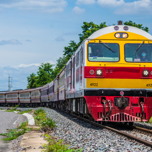 ekspedisi kereta api trans vietnam