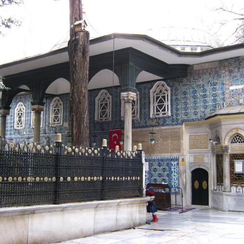 makam abu ayyub al ansari di eyup sultan
