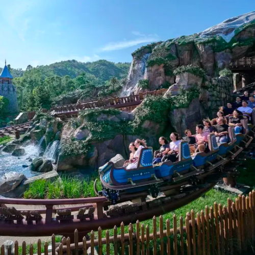 disneyland hong kong