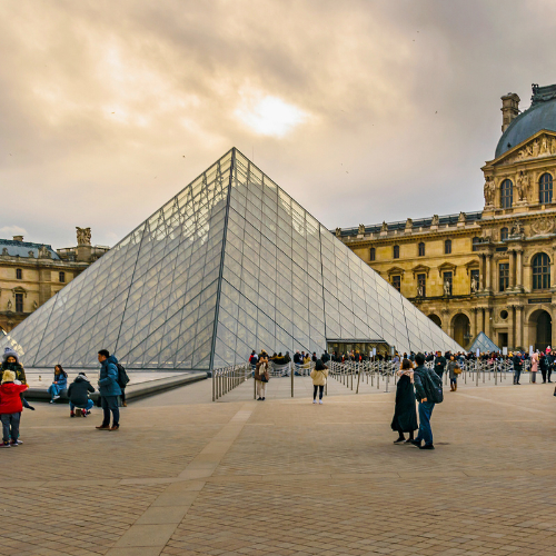 lawat muzium di london paris
