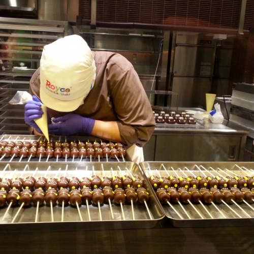 Lawat kilang coklat di Shiroi Koibito Park, Hokkaido, Jepun