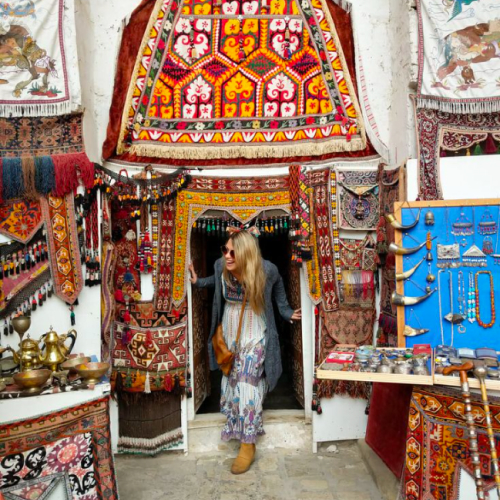shopping di soyip bazaar di uzbekistan