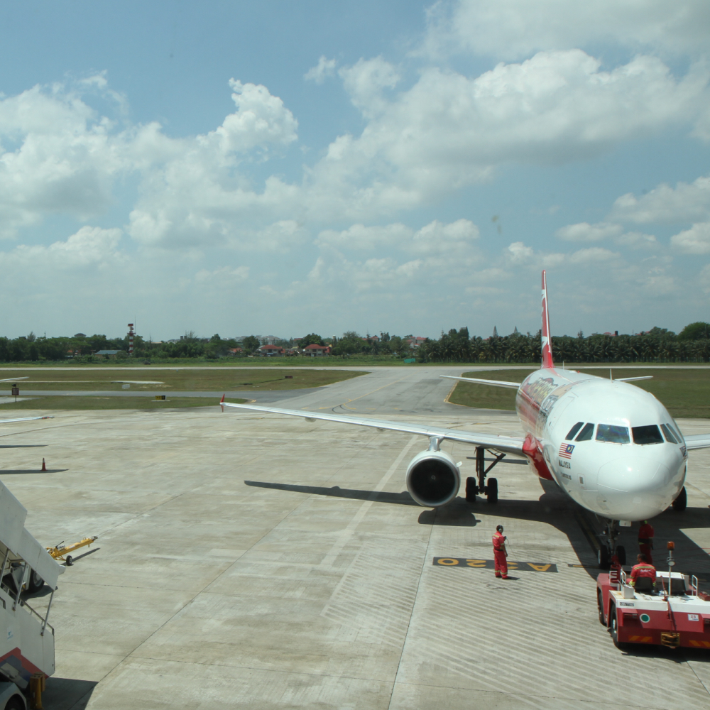 lapangan terbang sultan ismail petra