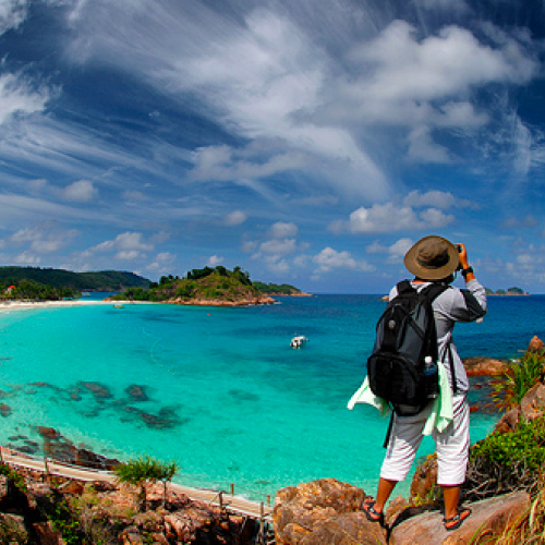 jalan tepi pantai