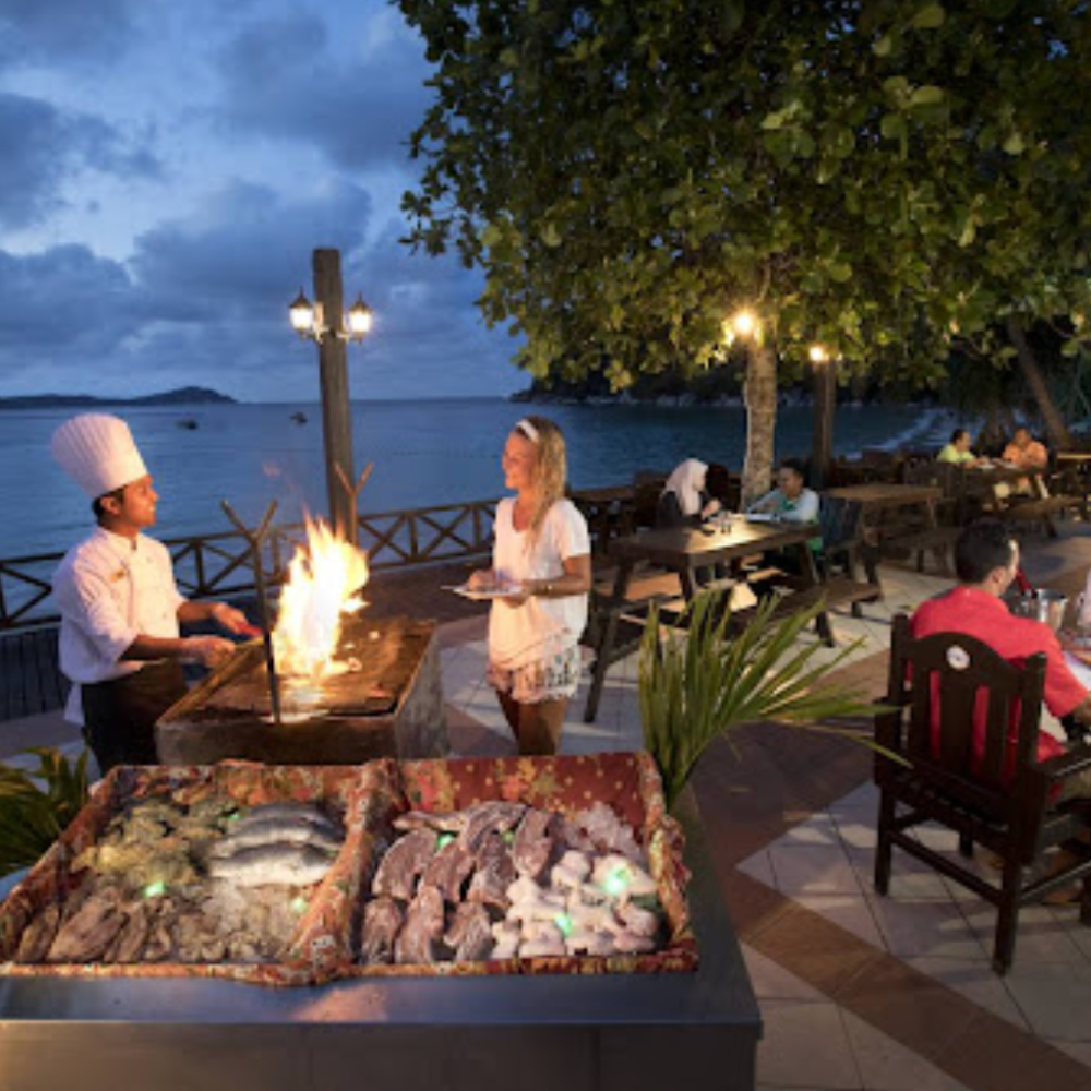 makan di pulau perhentian