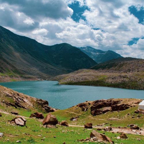 lulusar lake