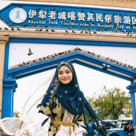 trip xinjiang kazanqi folk village