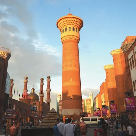 trip xinjiang urumqi grand bazaar