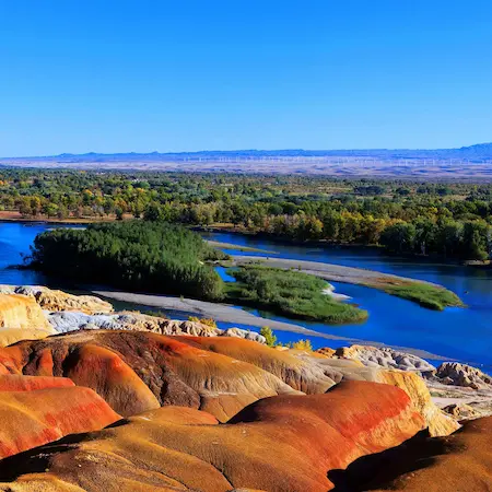 trip xinjiang wucai rainbow beach